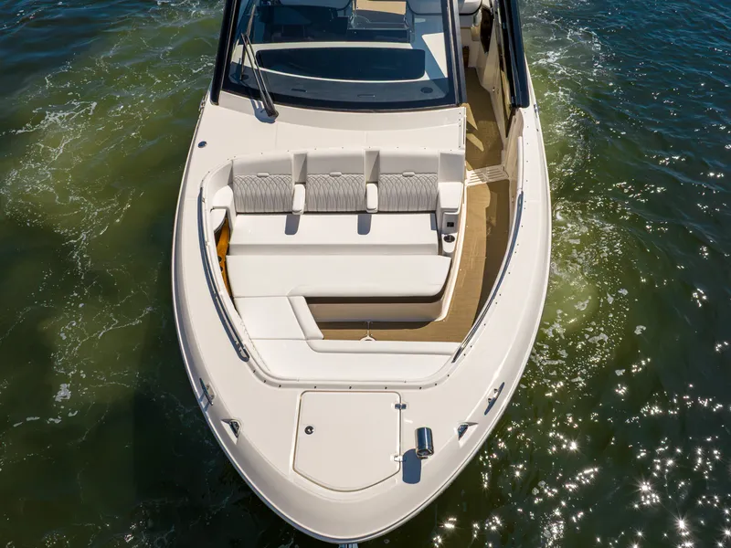 Slide: The Image of Sea Ray Sundancer 370 Outboard 2026 - 24