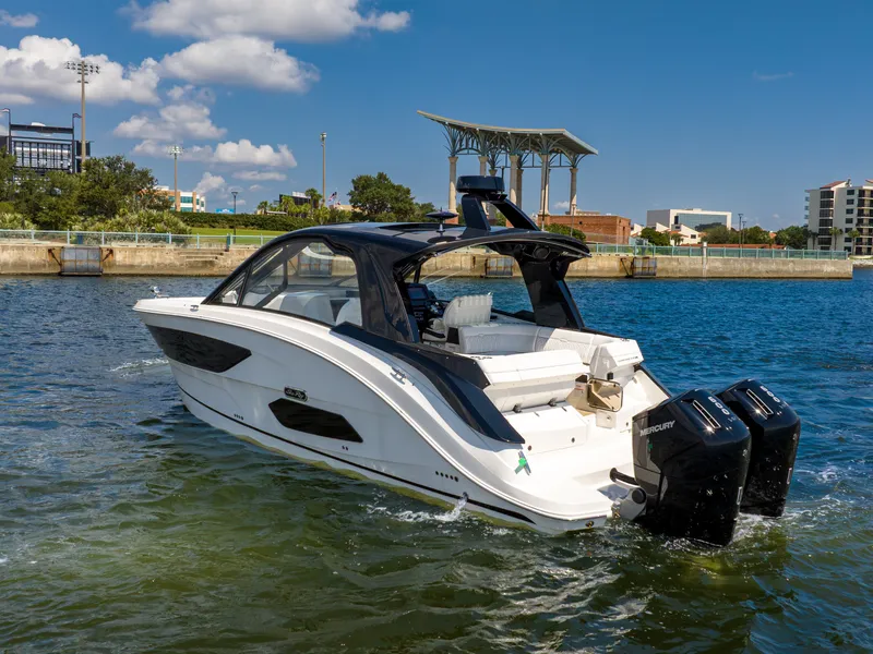 Slide: The Image of Sea Ray Sundancer 370 Outboard 2026 - 19