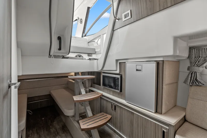 Slide: The Image of Sea Ray Sundancer 320 Outboard 2027 - 25