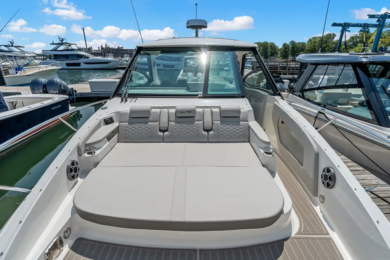 Slide: The Image of Sea Ray Sundancer 320 Outboard 2027 - 30
