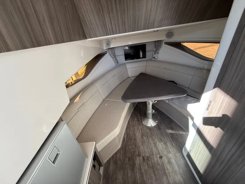 Slide: The Image of Sea Ray Sundancer 320 Outboard 2027 - 16