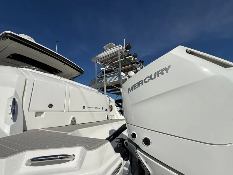 Slide: The Image of Sea Ray Sundancer 320 Outboard 2027 - 3