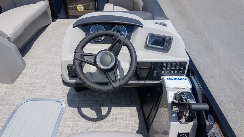 Slide: The Image of Helm of the Barletta SANZA 22QC with steering wheel and instruments. - 25
