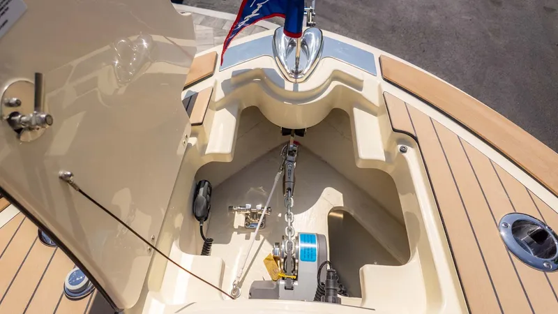 Slide: The Image of Front anchor area of a Chris-Craft Launch 28 GT with anchor and chain. - 22