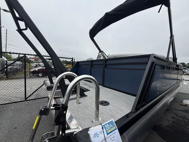 Slide: The Image of Viaggio Lago V22U pontoon boat with Mercury 150HP engine, 2025 model. - 45