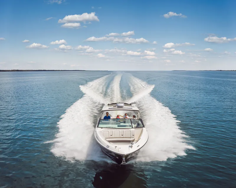 Slide: The Image of Sea Ray SLX 400 2026 - 4