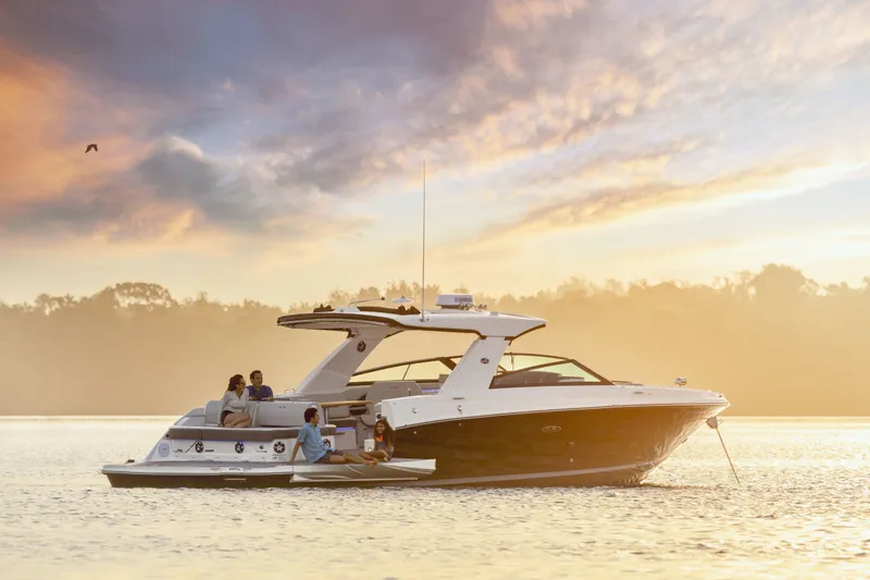 Slide: The Image of Sea Ray SLX 400 2026 - 59
