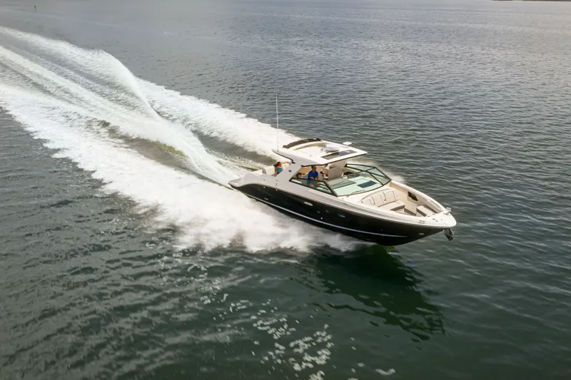 Slide: The Image of Sea Ray SLX 400 2026 - 66