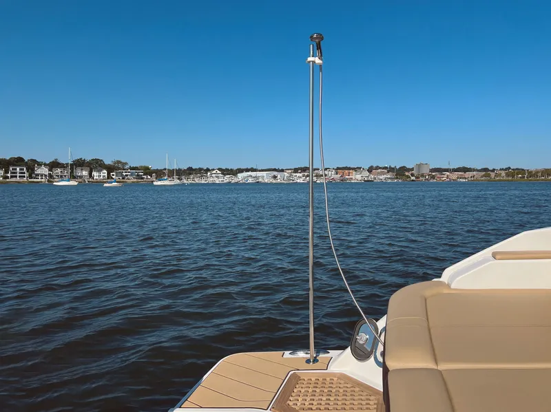Slide: The Image of Sea Ray SLX 400 2026 - 9