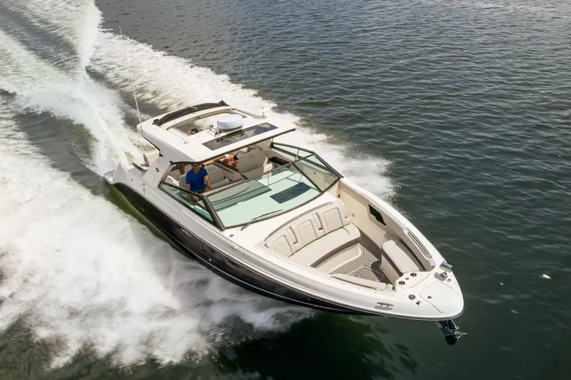 Slide: The Image of Sea Ray SLX 400 2026 - 3