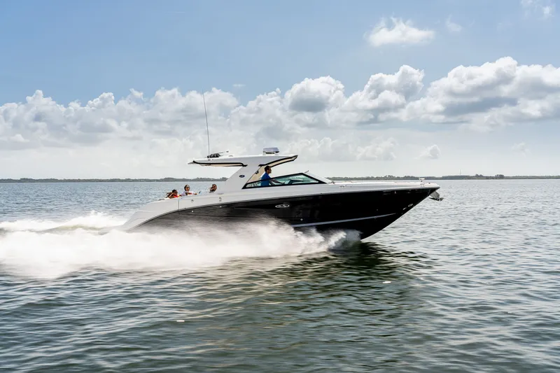 Slide: The Image of Sea Ray SLX 400 2026 - 67