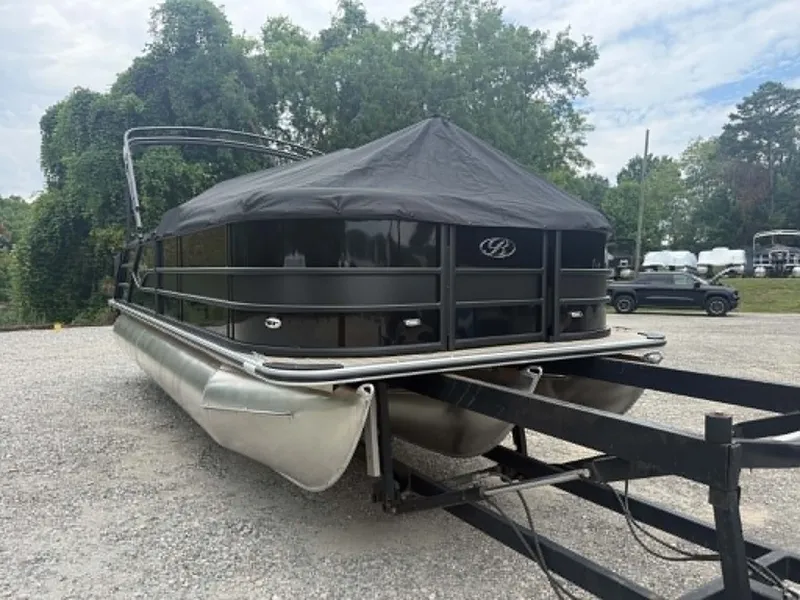 Slide: The Image of Bentley Pontoons Legacy 223 Swingback 2027 - 12
