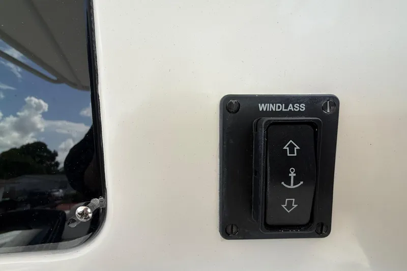 Slide: The Image of Windlass control switch on a 2007 Donzi 29 ZF Open boat. - 31