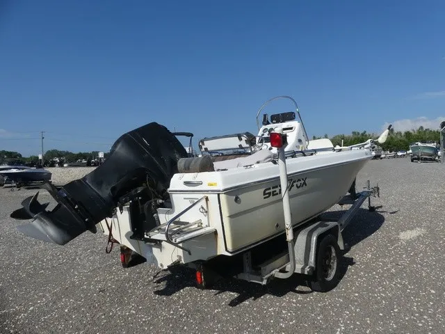 Slide: The Image of Sea Fox 187 Center Console 2005 - 4