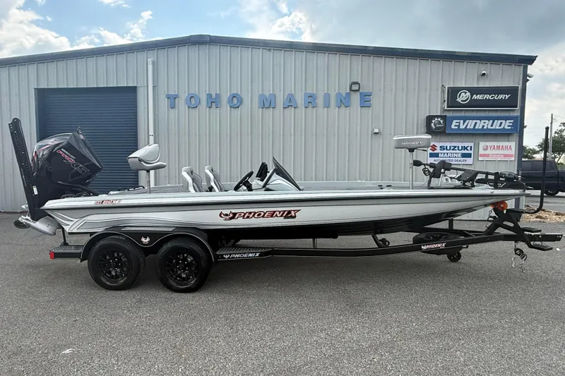 The Image of 2027 Phoenix 921 Elite X II boat at Toho Marine dealership. - 1