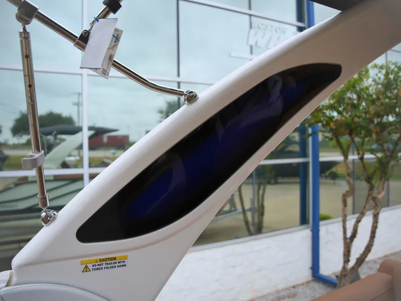 Slide: The Image of Harris Grand Mariner 250 2027 - 17