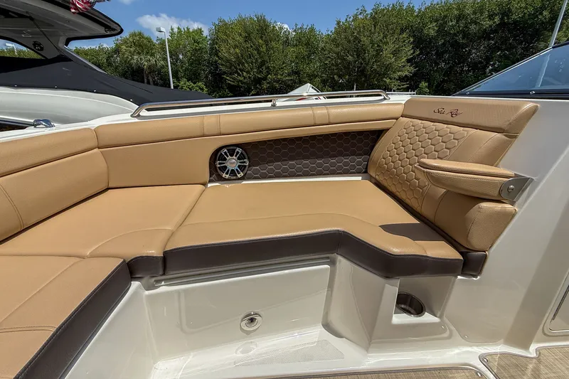 Slide: The Image of Sea Ray SDX 270 Outboard 2019 - 18