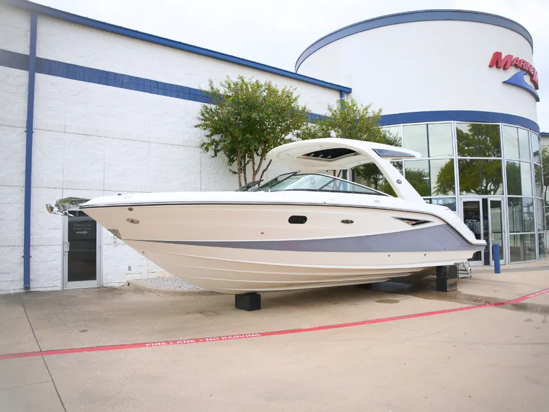 Slide: The Image of Sea Ray SLX 310 2027 - 1