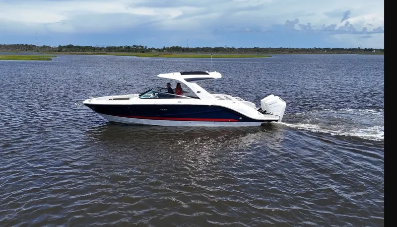 Slide: The Image of Sea Ray SLX 310 Outboard 2027 - 0