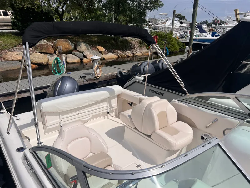 Slide: The Image of Robalo R227 2017 - 19
