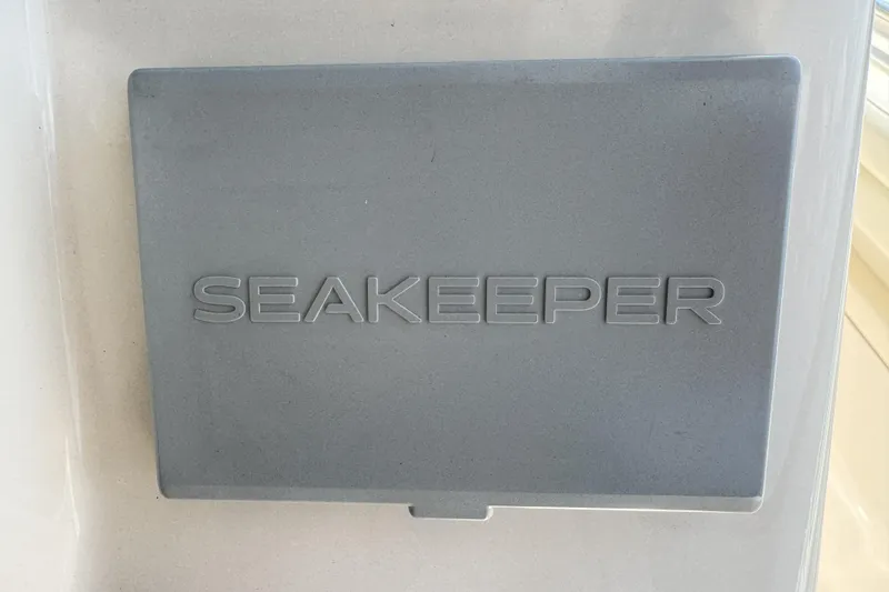 Slide: The Image of Seakeeper stabilizer panel on 2019 Grady-White Canyon 456 boat. - 30