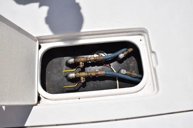 Slide: The Image of Fuel shutoff valves and return lines - 65