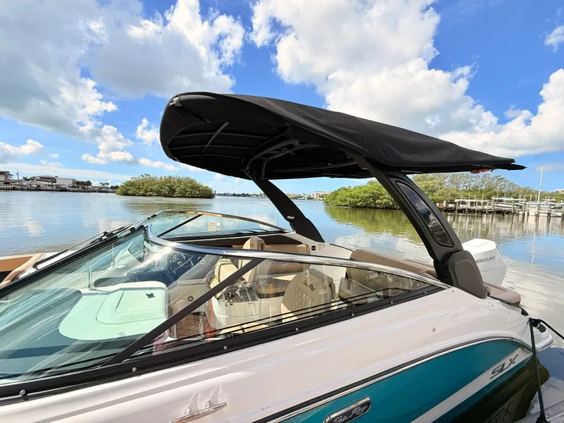 Slide: The Image of Sea Ray SLX 260 Outboard 2027 - 20