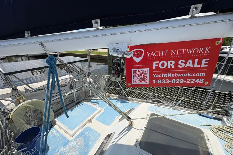 Slide: The Image of 1980 Gulfstar 50 CC Ketch sailboat for sale, featuring Yacht Network contact details. - 43