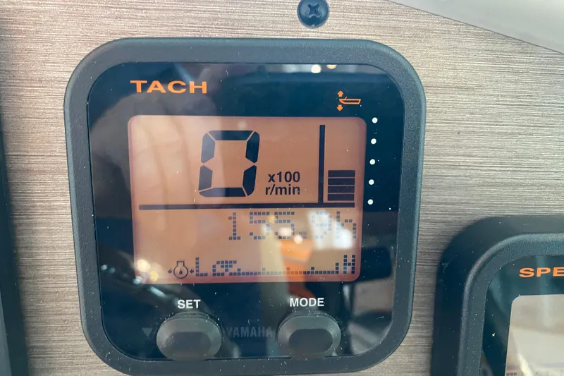 Slide: The Image of Tachometer display on 2016 World Cat Glacier Bay Edition 2740 Dual Console boat. - 47