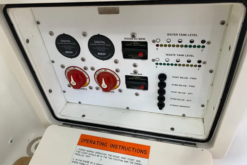 Slide: The Image of Control panel of a 2016 World Cat Glacier Bay Edition 2740 Dual Console boat. - 51