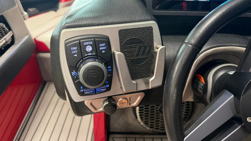 Slide: The Image of Malibu Wakesetter 23 LSV 2015 - 73