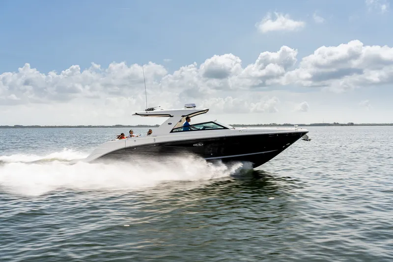 Slide: The Image of Sea Ray SLX 400 2027 - 67