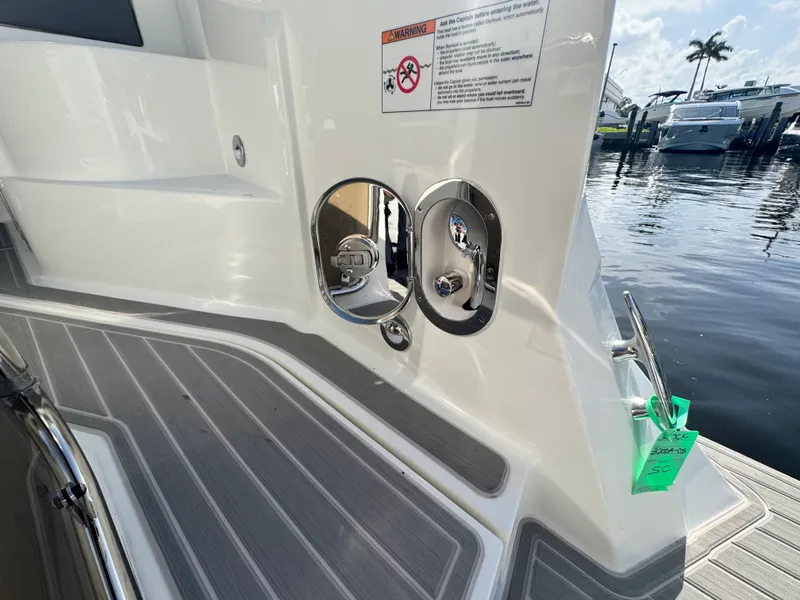 Slide: The Image of Sea Ray Sundancer 320 Outboard 2027 - 11