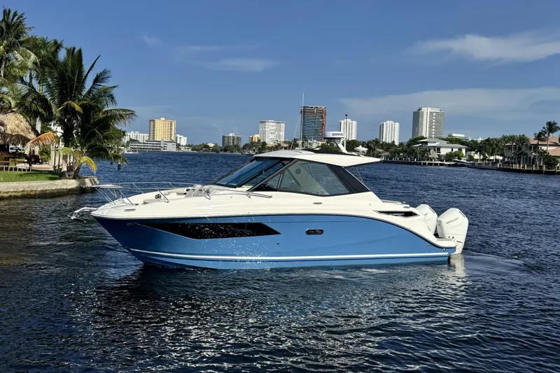 Slide: The Image of Sea Ray Sundancer 320 Outboard 2027 - 2