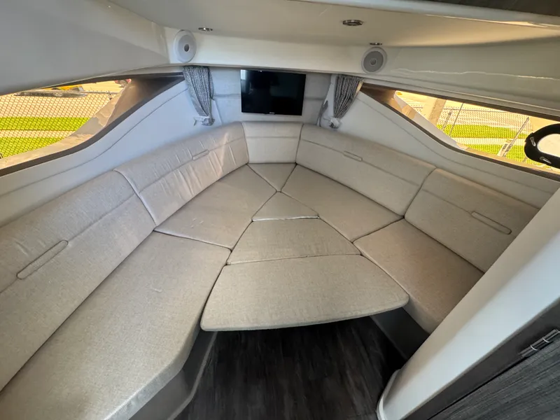Slide: The Image of Sea Ray Sundancer 320 Outboard 2027 - 12