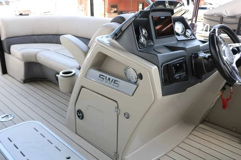 Slide: The Image of Silver Wave 2410 SW5 CLS 2020 - 34