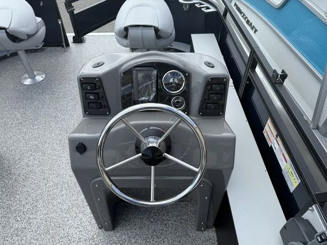 Slide: The Image of Angler Quest 816 Panfish 2026 - 6