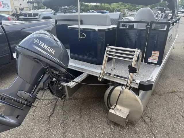 Slide: The Image of Angler Quest 816 Panfish 2026 - 8