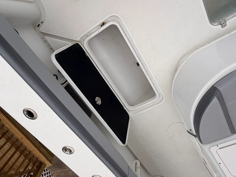Slide: The Image of Yellowfin 39 Offshore 2018 - 20