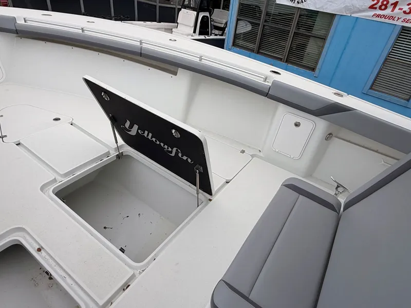 Slide: The Image of Yellowfin 39 Offshore 2018 - 7