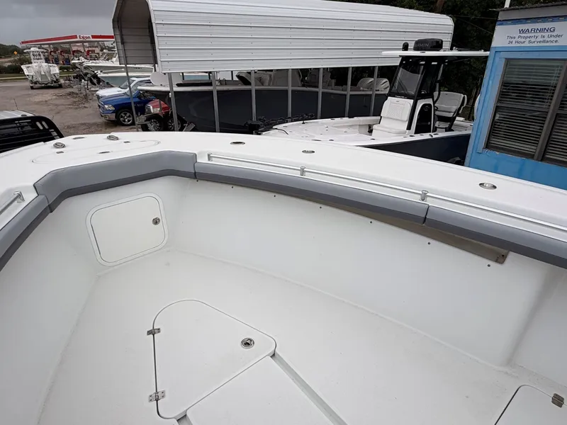 Slide: The Image of Yellowfin 39 Offshore 2018 - 3