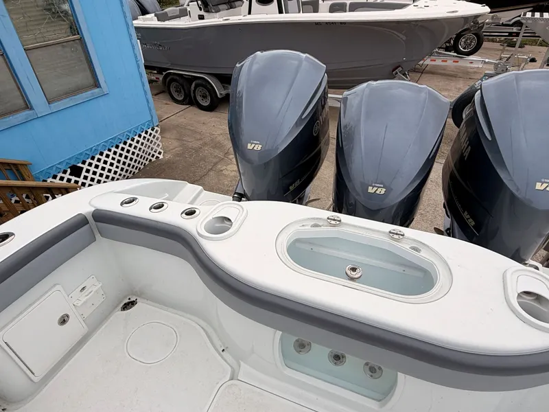 Slide: The Image of Yellowfin 39 Offshore 2018 - 28
