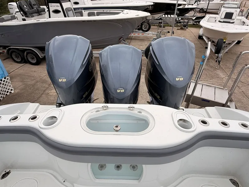 Slide: The Image of Yellowfin 39 Offshore 2018 - 30