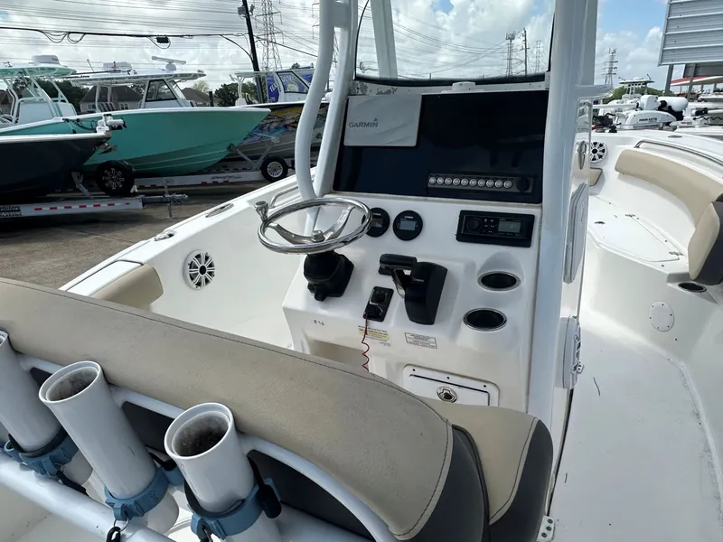 Slide: The Image of Tidewater 232 CC Adventure 2018 - 3