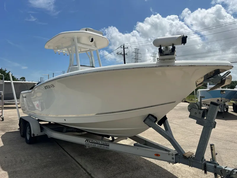 Slide: The Image of Tidewater 232 CC Adventure 2018 - 9