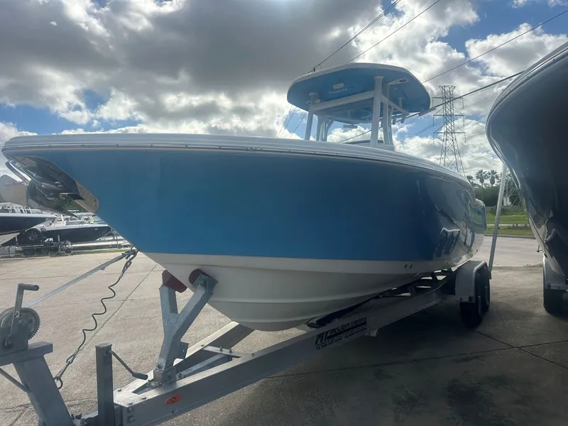 Slide: The Image of Tidewater 252 CC Adventure 2020 - 26