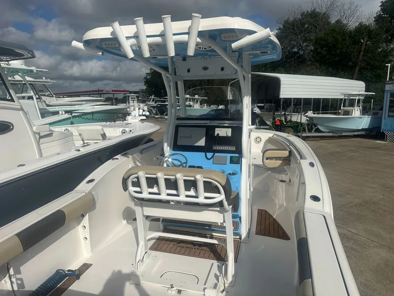 Slide: The Image of Tidewater 252 CC Adventure 2020 - 24