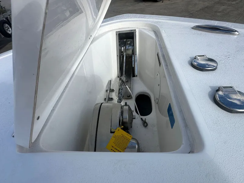 Slide: The Image of Tidewater 252 CC Adventure 2020 - 6