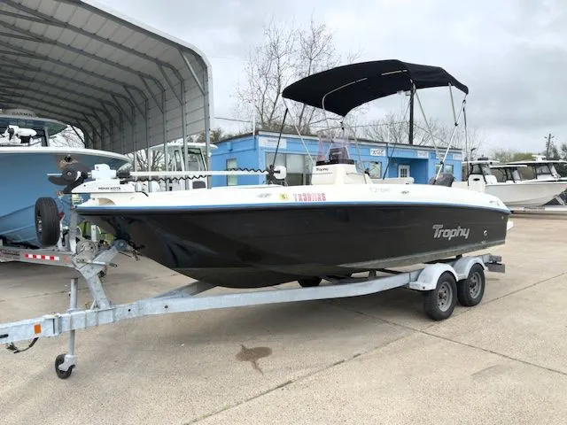 The Image of Bayliner Trophy T21Bay 2022 - 1