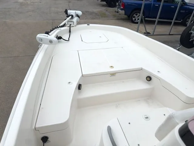 Slide: The Image of Bayliner Trophy T21Bay 2022 - 11